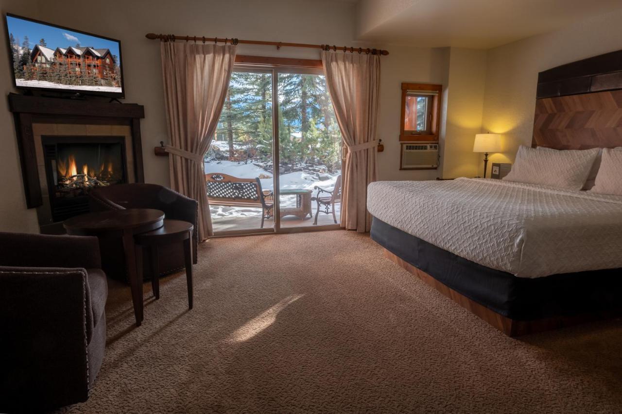 A Bear And Bison Country Inn Canmore Exteriér fotografie